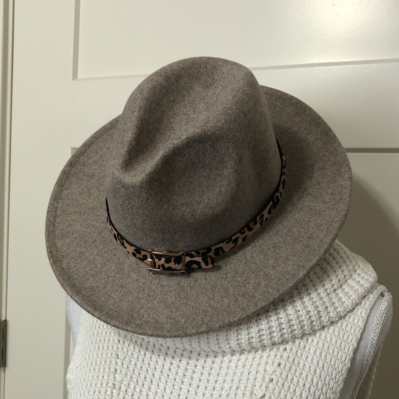 NEW! Oatmeal Felt Panama Hat With Removable Leopard Band! - Picture 2 of 5